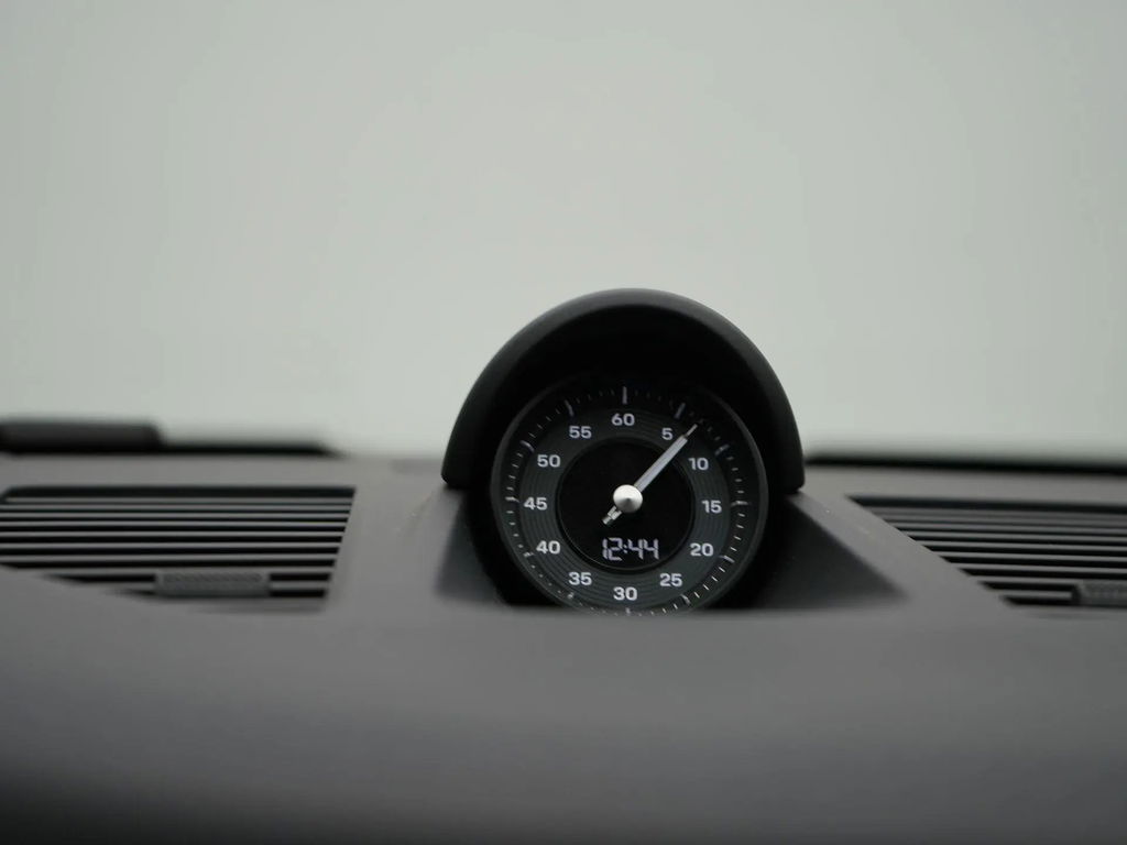 Porsche 992.2 Carrera GTS