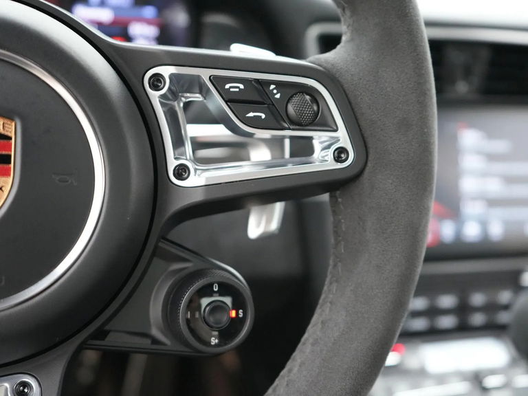 Porsche 991.2 Carrera GTS