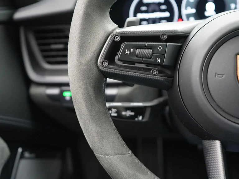 Porsche 992.2 Carrera GTS