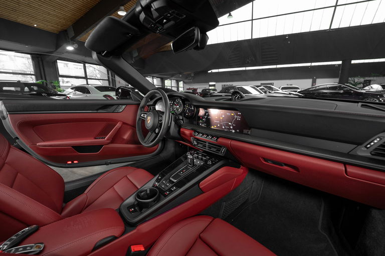 Porsche 992 Carrera GTS