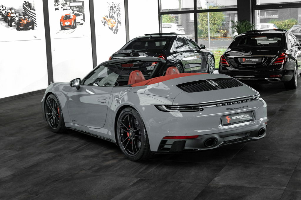 Porsche 992 Carrera GTS