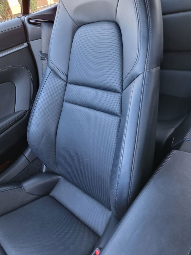 Porsche 992 Carrera 4