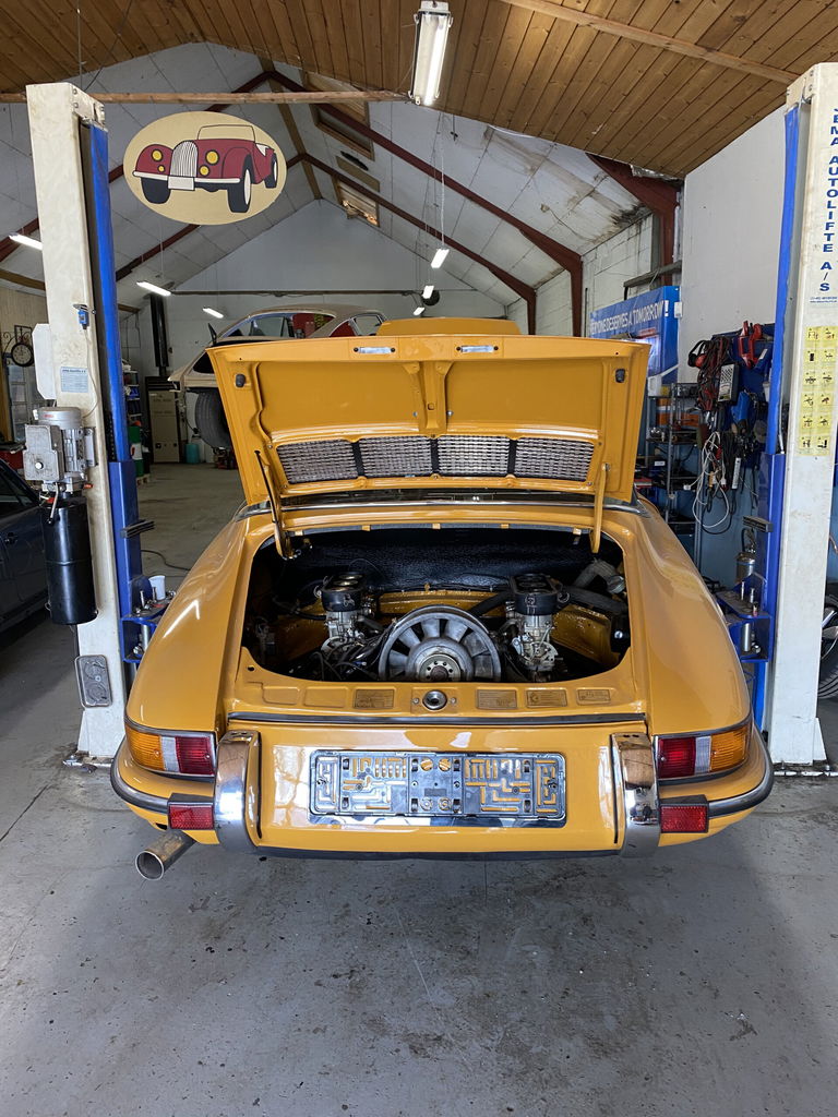 Porsche 911 T
