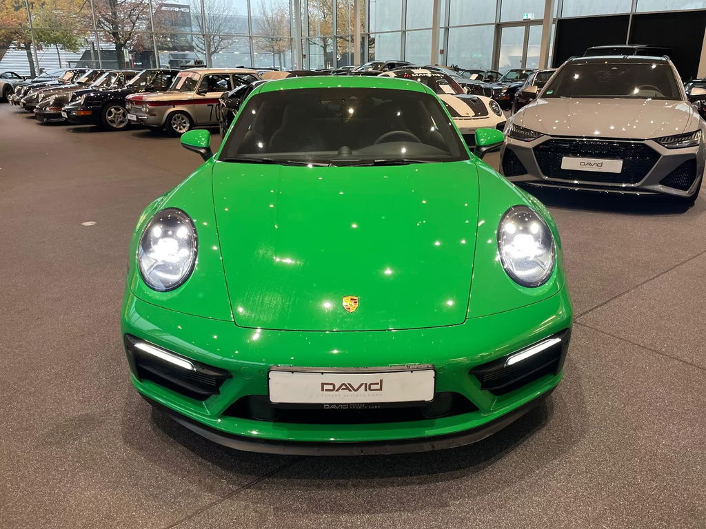 Porsche 992 Carrera GTS