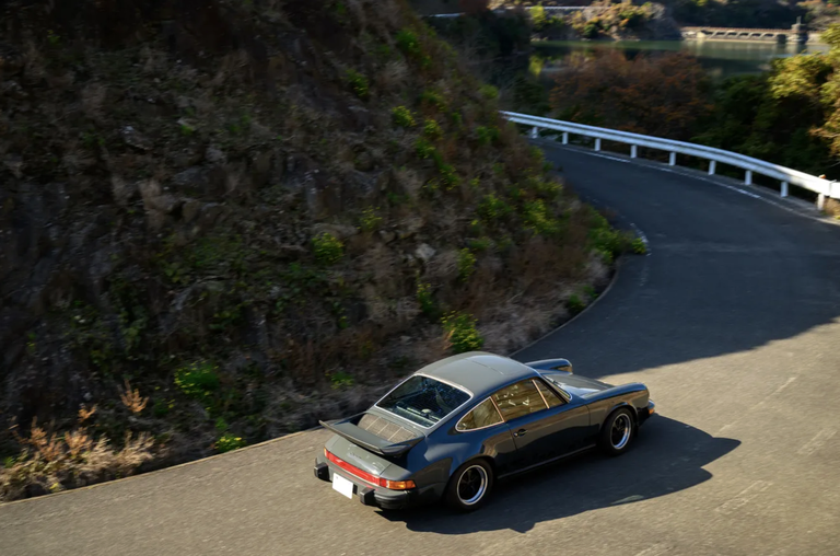 Porsche 911 Carrera (US)