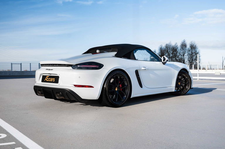 Porsche 718 Spyder