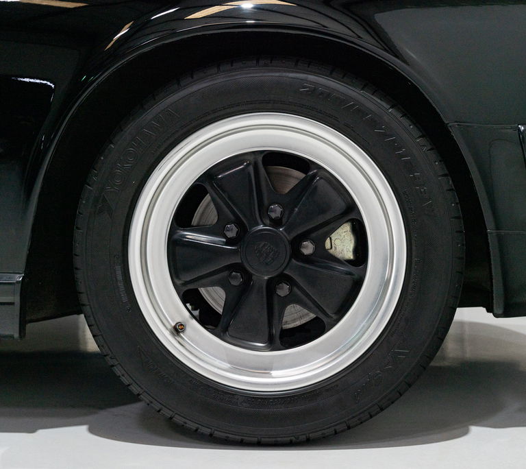 Porsche 911 Carrera 3.2 (US)