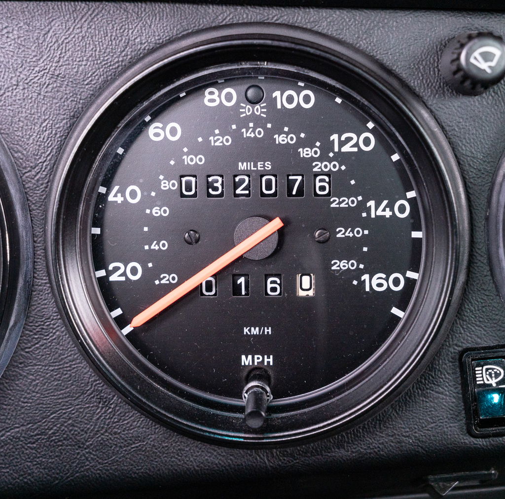 Porsche 911 Carrera 3.2 (US)