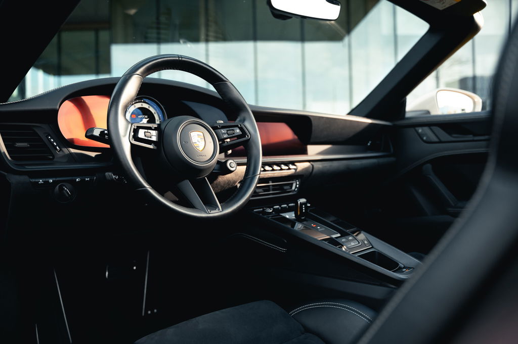 Porsche 992 Carrera GTS