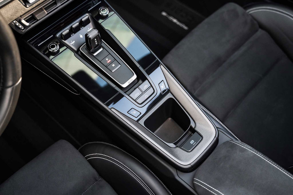 Porsche 992 Carrera GTS