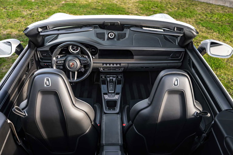 Porsche 992 Carrera GTS