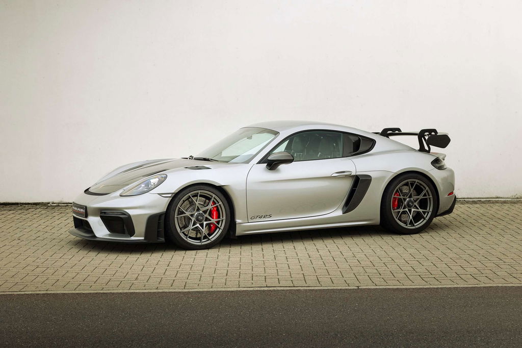 Porsche 718 Cayman GT4 RS