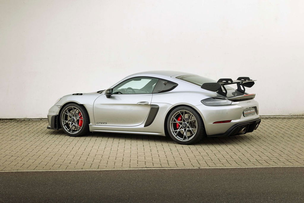 Porsche 718 Cayman GT4 RS