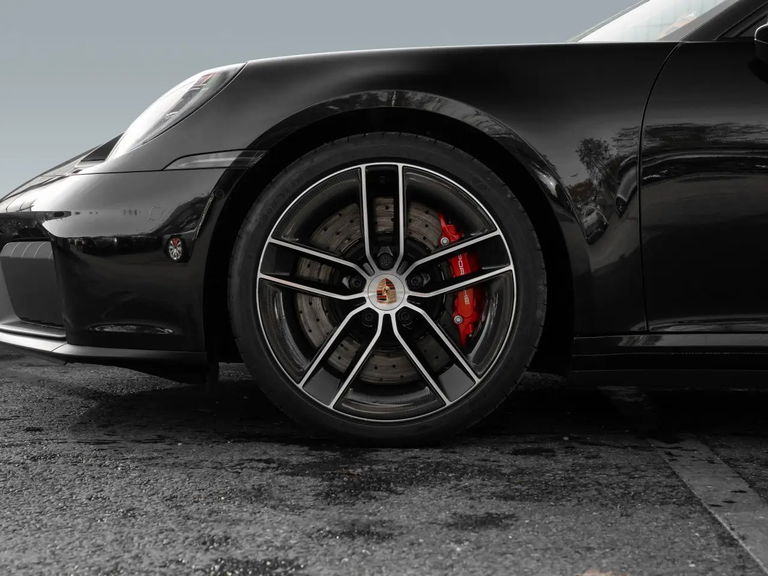 Porsche 992.2 Carrera GTS