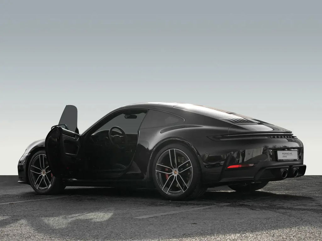 Porsche 992.2 Carrera GTS