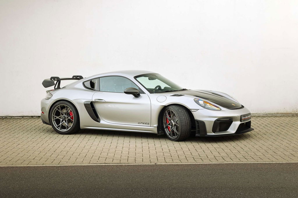 Porsche 718 Cayman GT4 RS