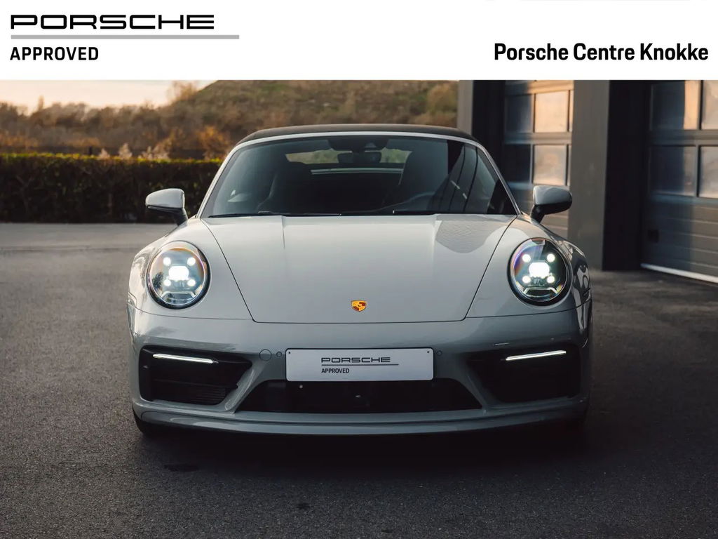 Porsche 992 Carrera