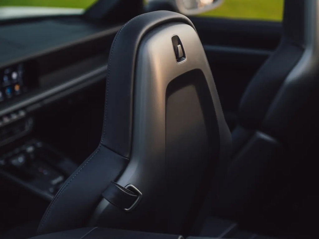 Porsche 992 Carrera
