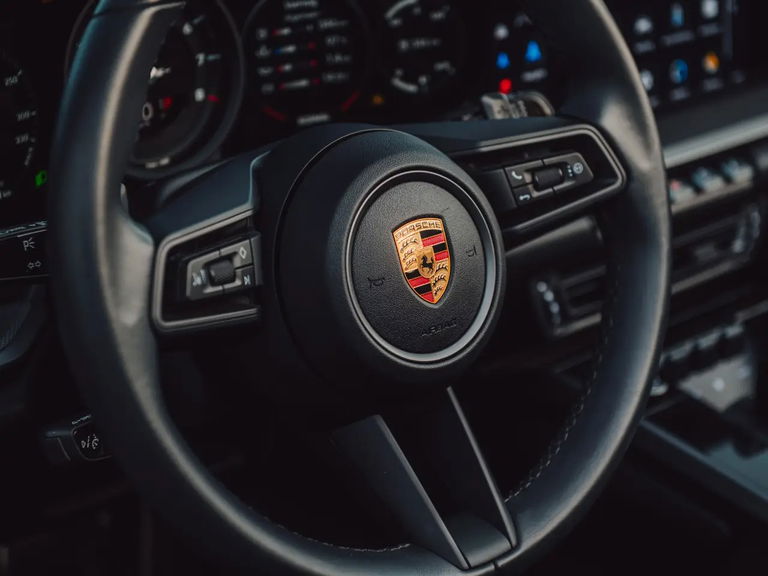 Porsche 992 Carrera
