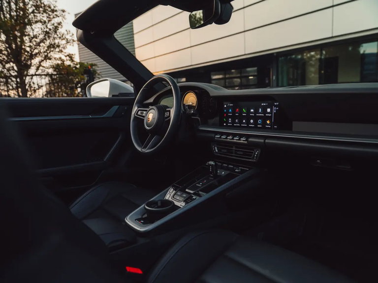 Porsche 992 Carrera