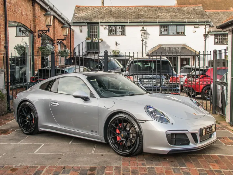 Porsche 991.2 Carrera 4 GTS