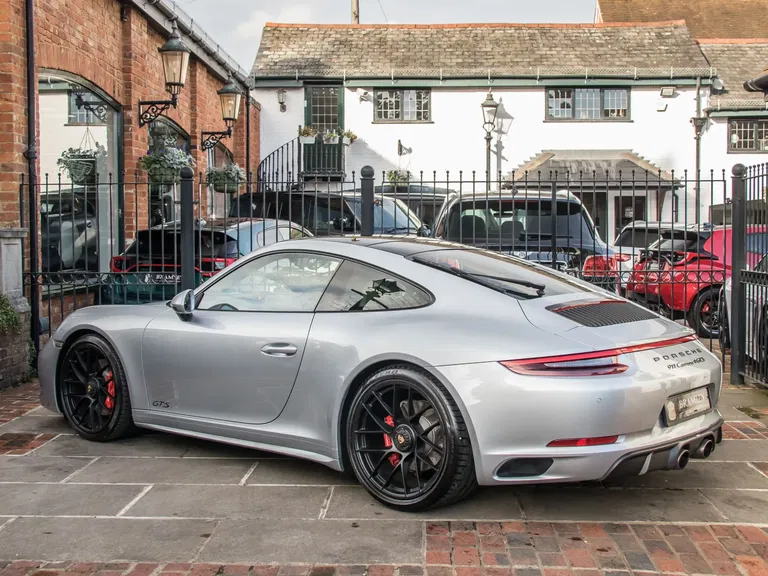 Porsche 991.2 Carrera 4 GTS