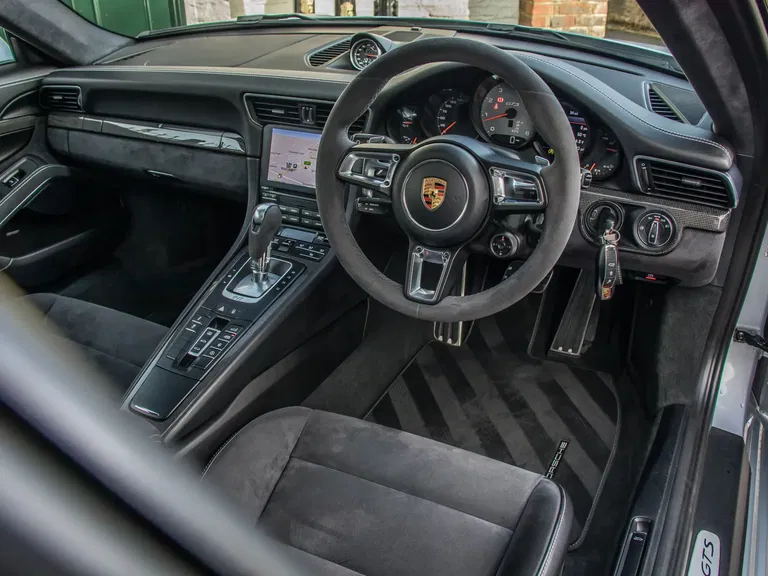 Porsche 991.2 Carrera 4 GTS