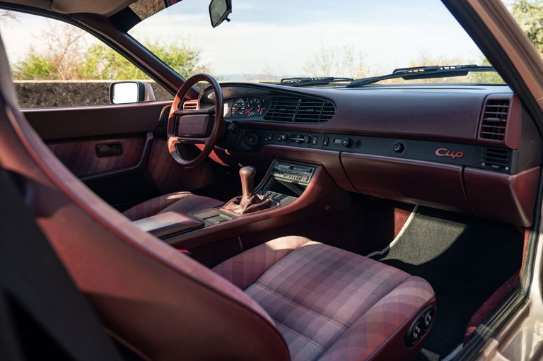Porsche 944 Turbo Cup