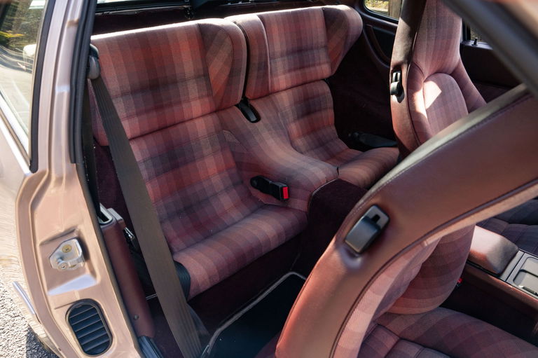 Porsche 944 Turbo Cup