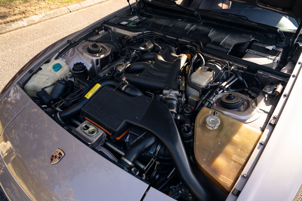 Porsche 944 Turbo Cup