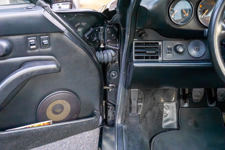 Porsche 993 Carrera 4