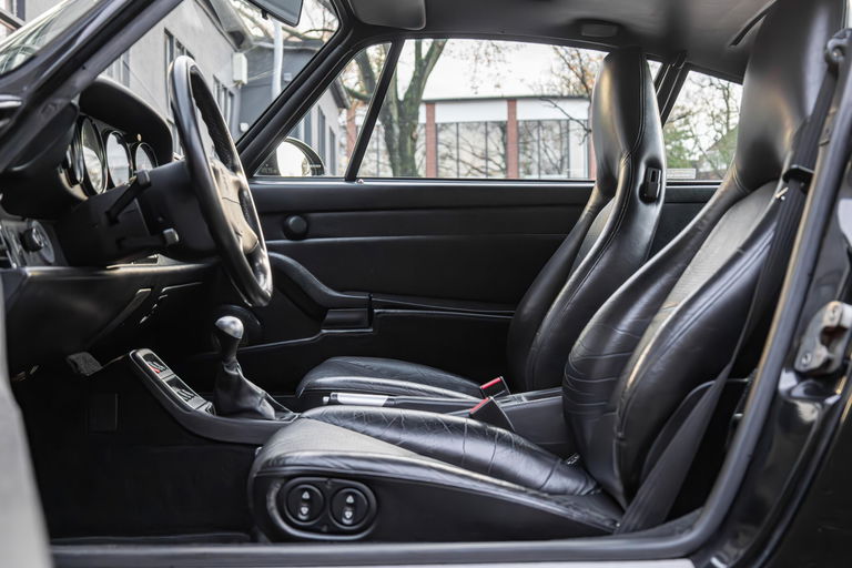 Porsche 993 Carrera 4