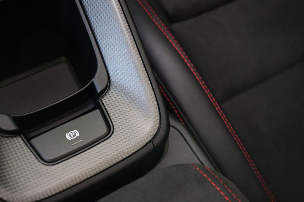 Porsche 992 Carrera 4 GTS