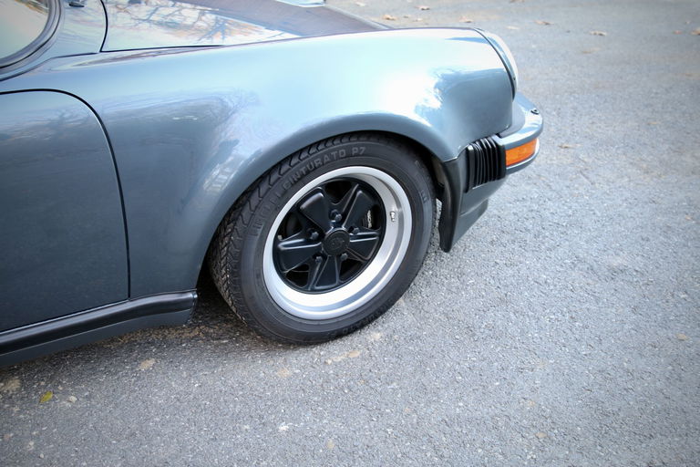 Porsche 911 Turbo 3.3 (US)