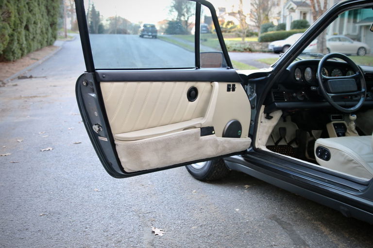 Porsche 911 Turbo 3.3 (US)