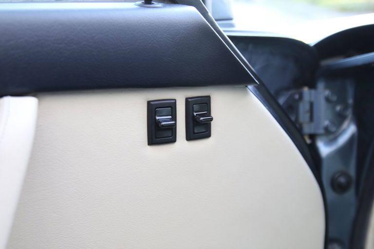 Porsche 911 Turbo 3.3 (US)