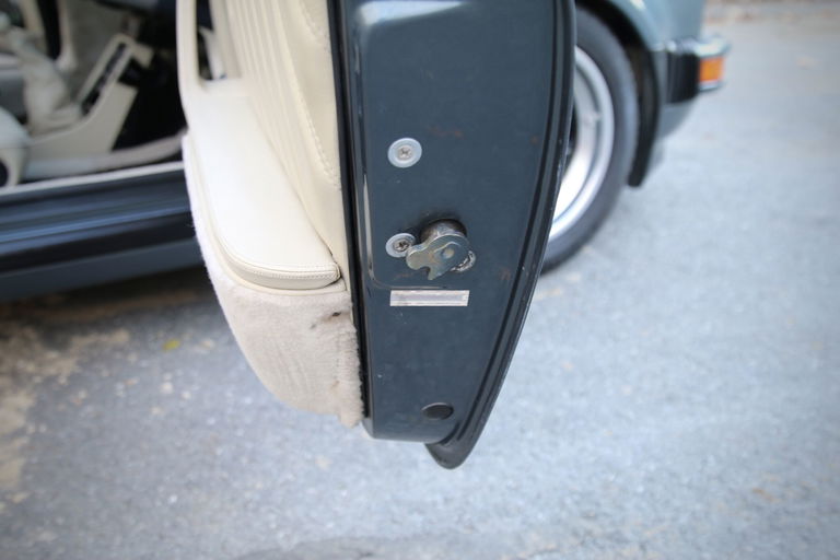 Porsche 911 Turbo 3.3 (US)