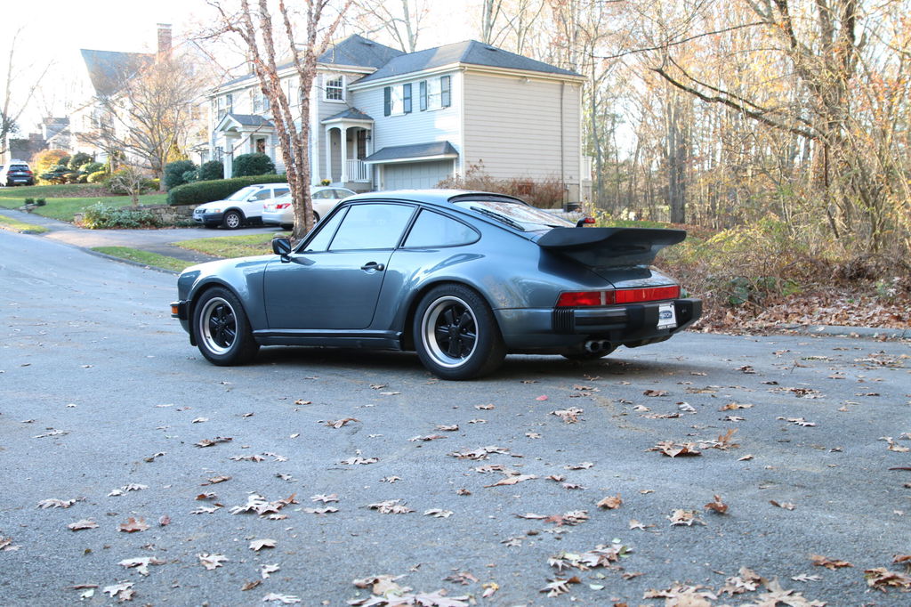 Porsche 911 Turbo 3.3 (US)