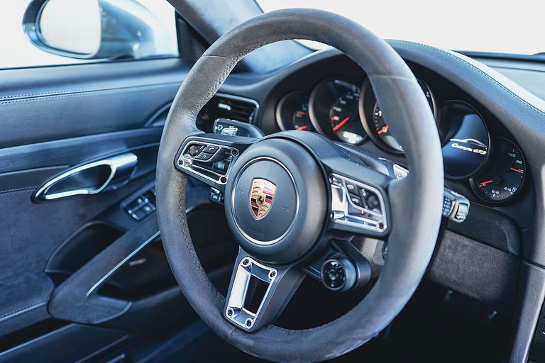 Porsche 991.2 Carrera GTS