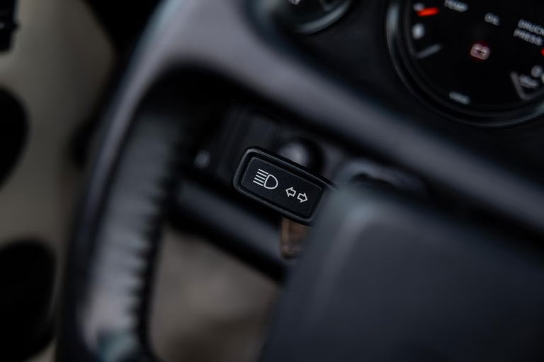 Porsche 911 Carrera 3.2 (US)