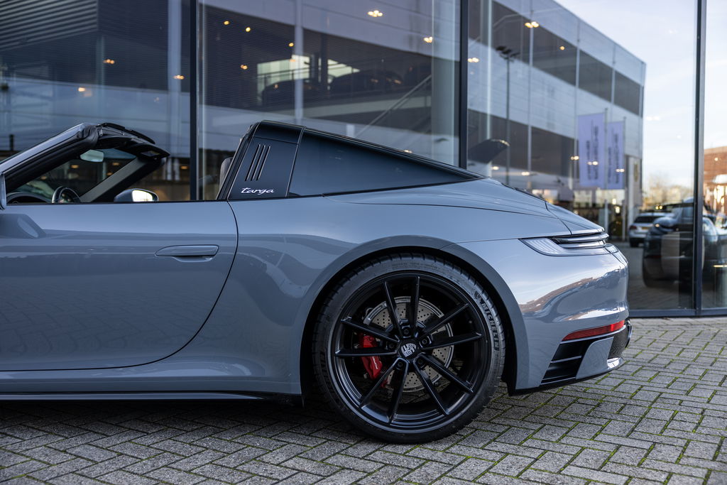 Porsche 992 Targa 4