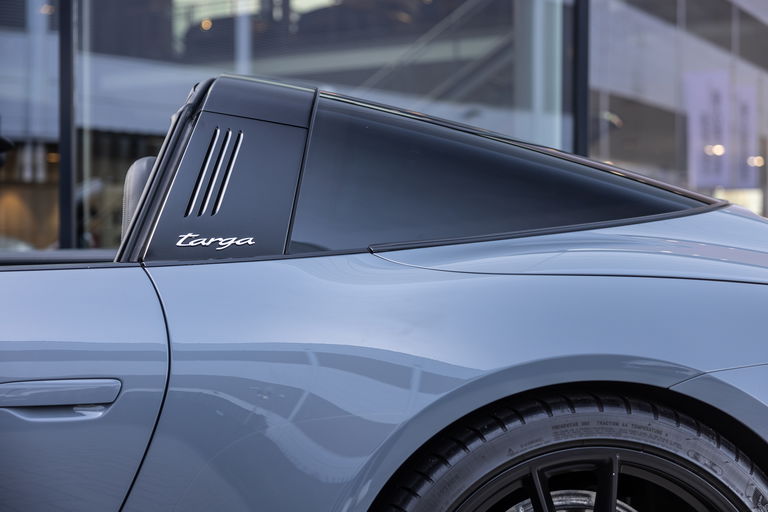 Porsche 992 Targa 4