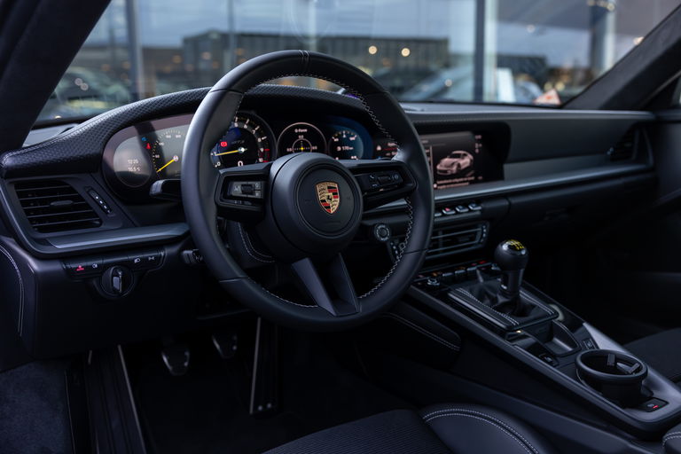 Porsche 992 GT3 Touring