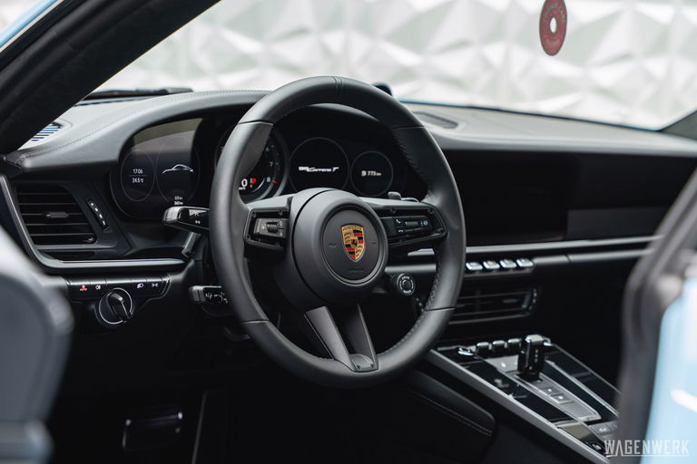 Porsche 992 Carrera T