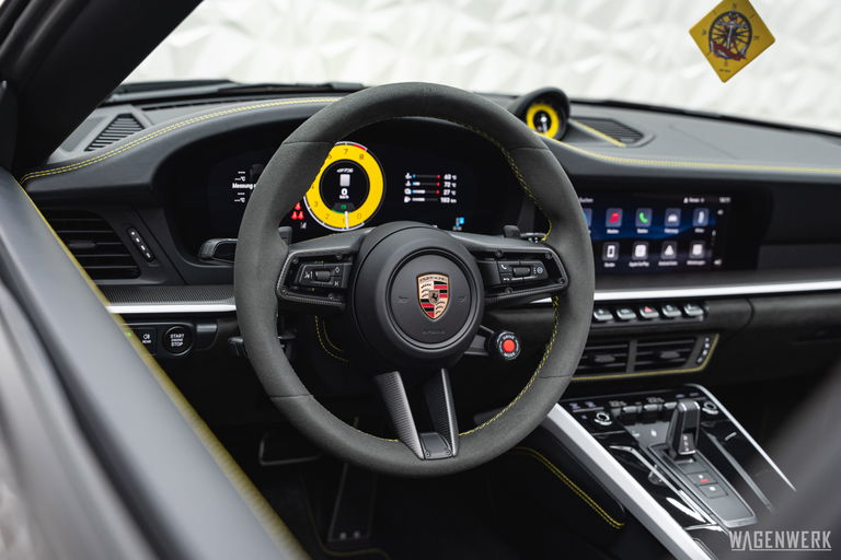 Porsche 992.2 Carrera 4 GTS