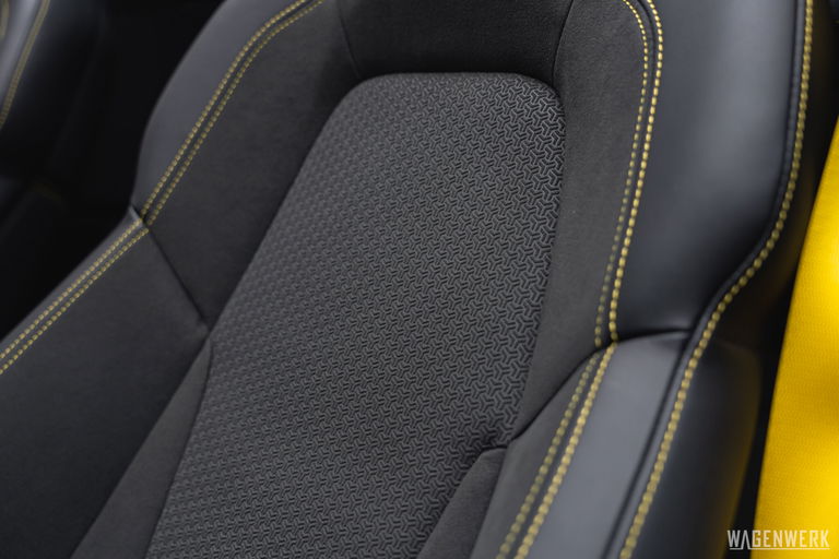 Porsche 992.2 Carrera 4 GTS