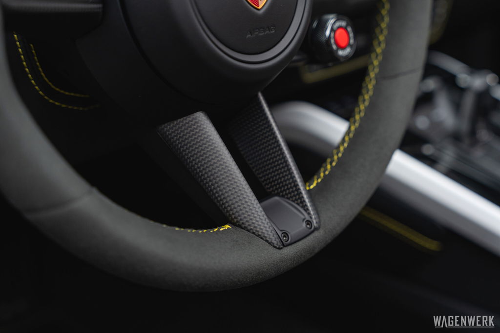 Porsche 992.2 Carrera 4 GTS