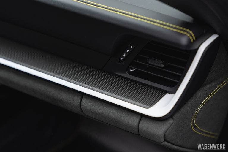 Porsche 992.2 Carrera 4 GTS