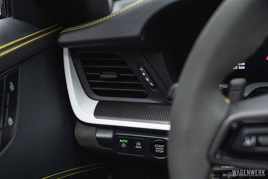 Porsche 992.2 Carrera 4 GTS