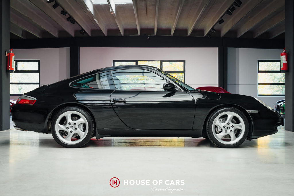 Porsche 996 Carrera 4